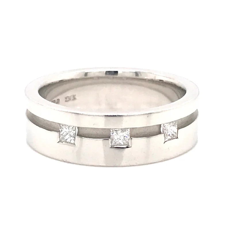 engagement rings with accent diamonds -18ct White Gold & Square Diamond Gents Ring