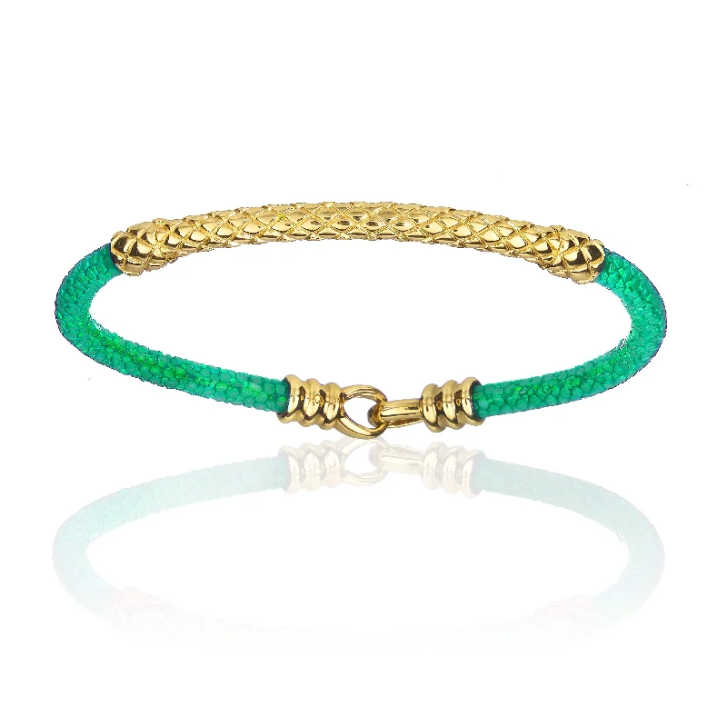 Cyan Stingray Bracelet With Yellow Gold