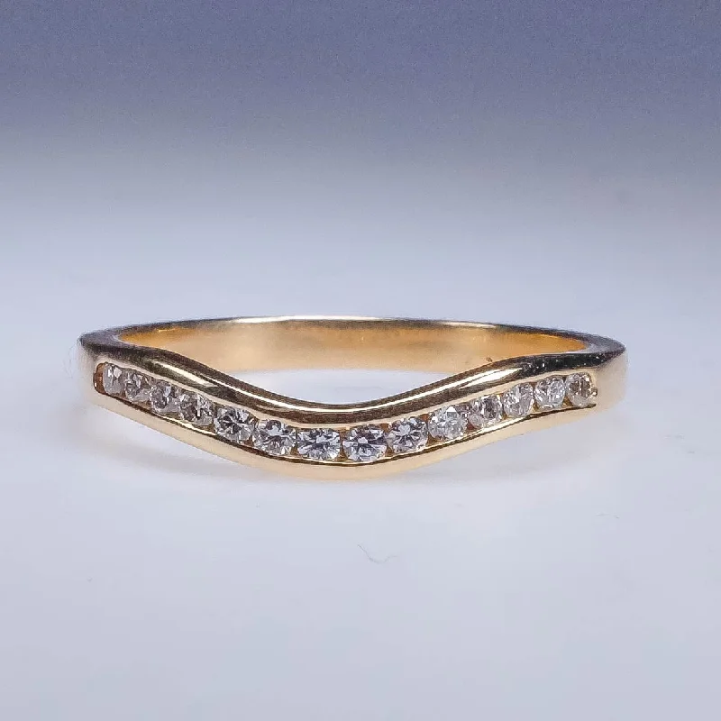 princess-cut diamond engagement rings -New 14K Yellow Gold 0.20ctw Diamond Accented Curved Wedding Band Ring Size 7